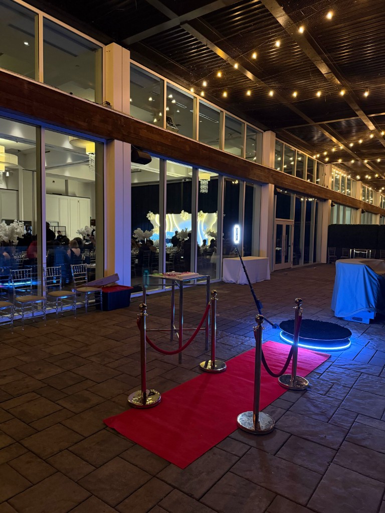 360 Booth